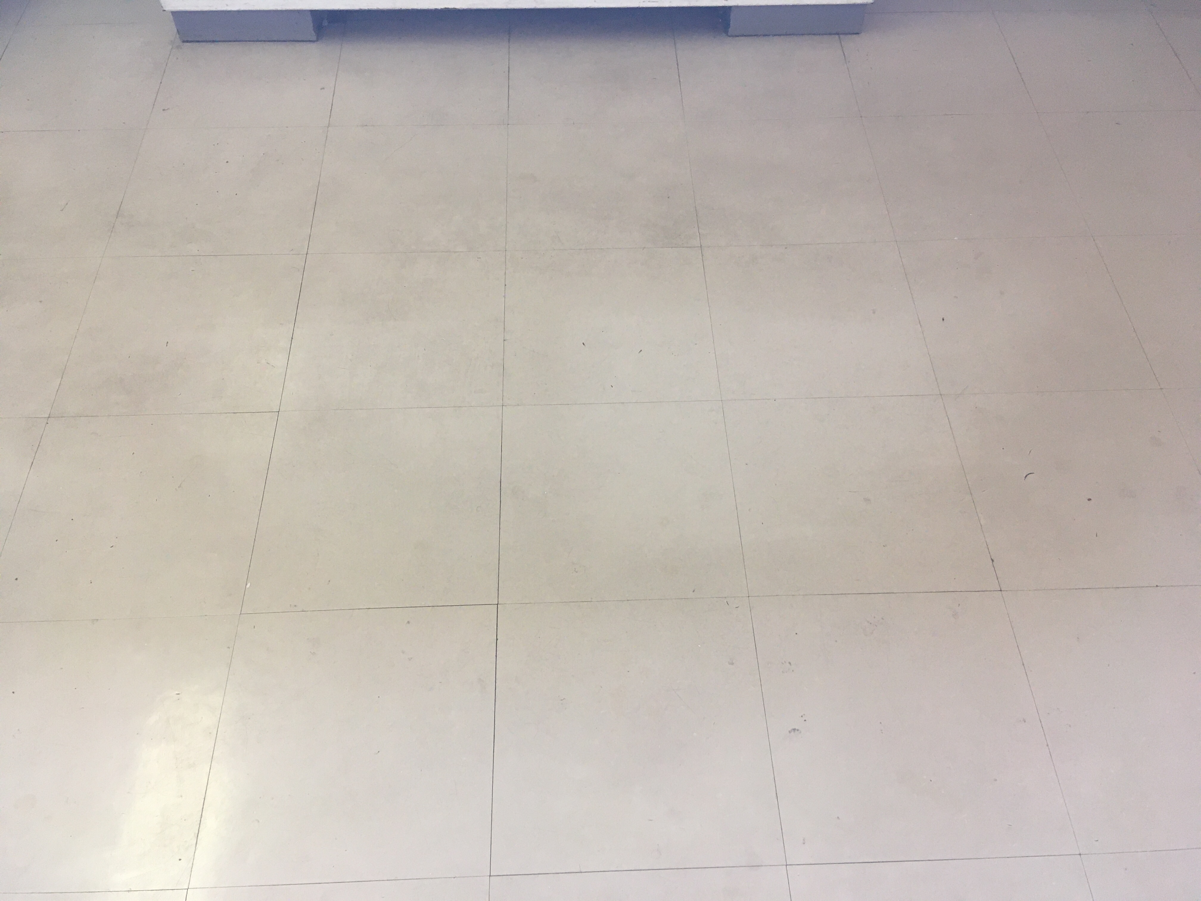 小田原病院 病室の床面清掃